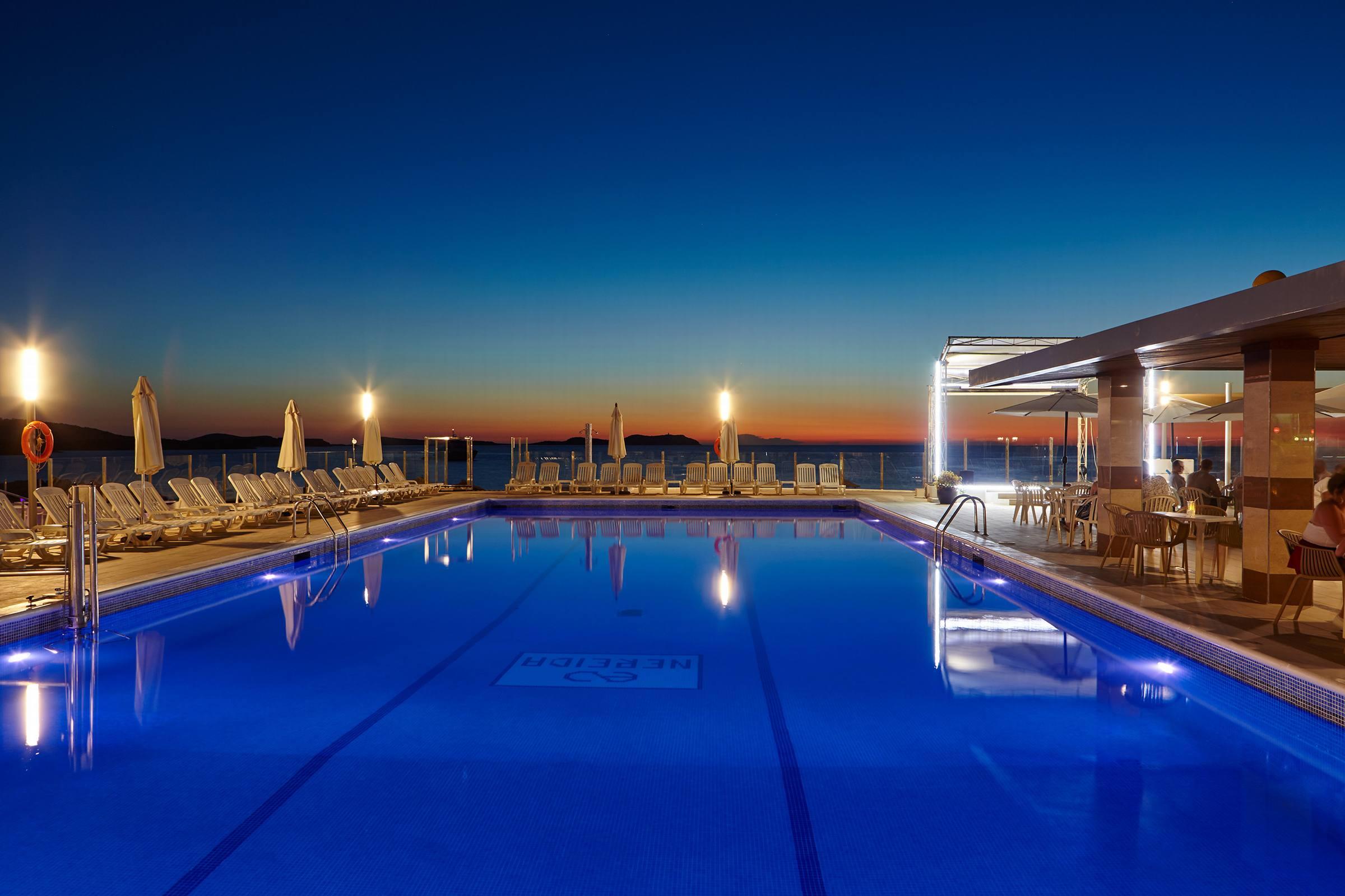 Sant Antoni de Portmany Aparthotel Nereida מראה חיצוני תמונה