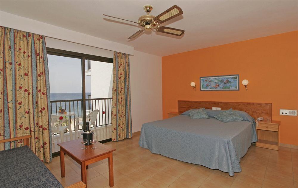 Sant Antoni de Portmany Aparthotel Nereida חדר תמונה